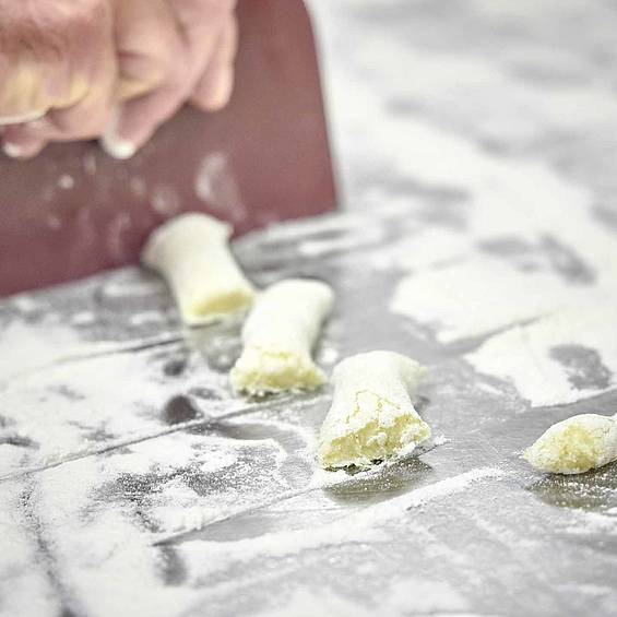 Culinary Wesenufer Hotel (c) WGD Donau Oberösterreich Tourismus GmbH Peter Podpera Culinary Wesenufer Hotel (c) WGD Donau Oberösterreich Tourismus GmbH Peter Podpera