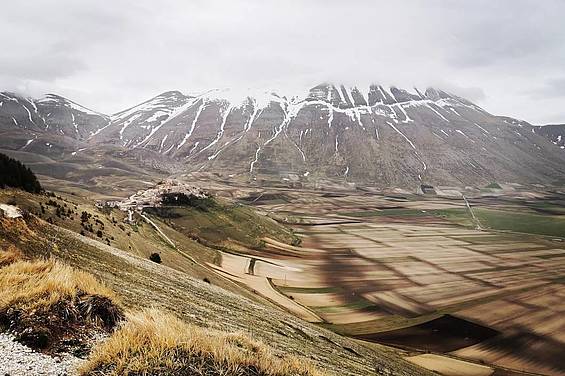 Hiking at Castelluccio with SlowTrips